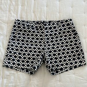 BR patterned Avalon short size 10
